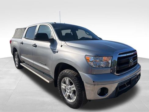 Used 2010 Toyota Tundra 4x4 CrewMax image 7