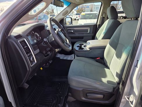 Used 2015 RAM 1500 Classic SLT image 9