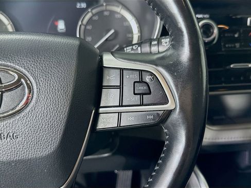 Used 2022 Toyota Highlander Platinum AWD/4WD image 22