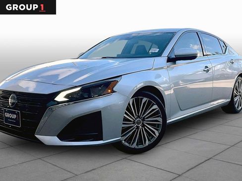 Certified 2024 Nissan Altima 2.5 SL FWD image 1