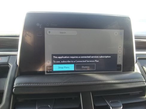 Used 2022 Chevrolet Suburban LT w/ Luxury Package image 28