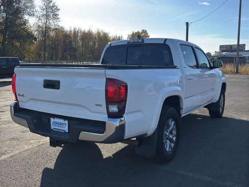 Used 2018 Toyota Tacoma SR5 image 36