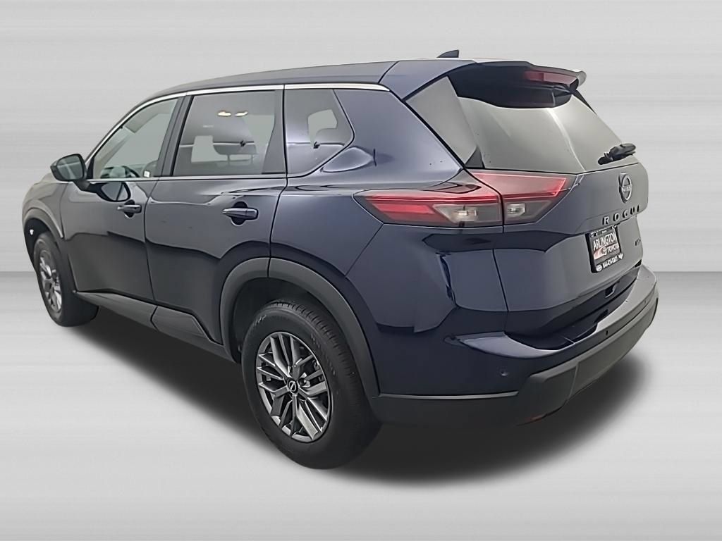 Used 2026 Nissan Rogue SV AWD/4WD image 6