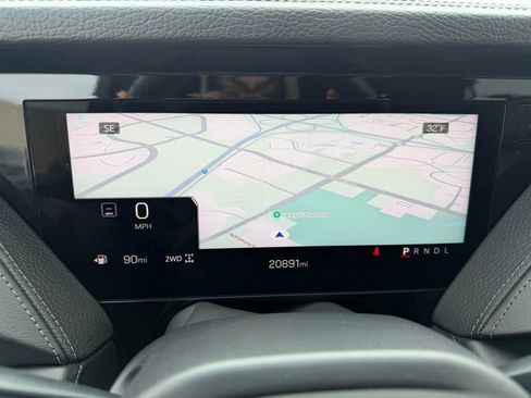 Used 2025 GMC Yukon Denali image 25