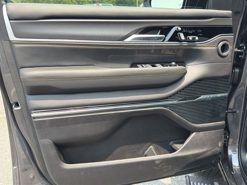 New 2026 Jeep Grand Wagoneer Summit AWD/4WD image 25