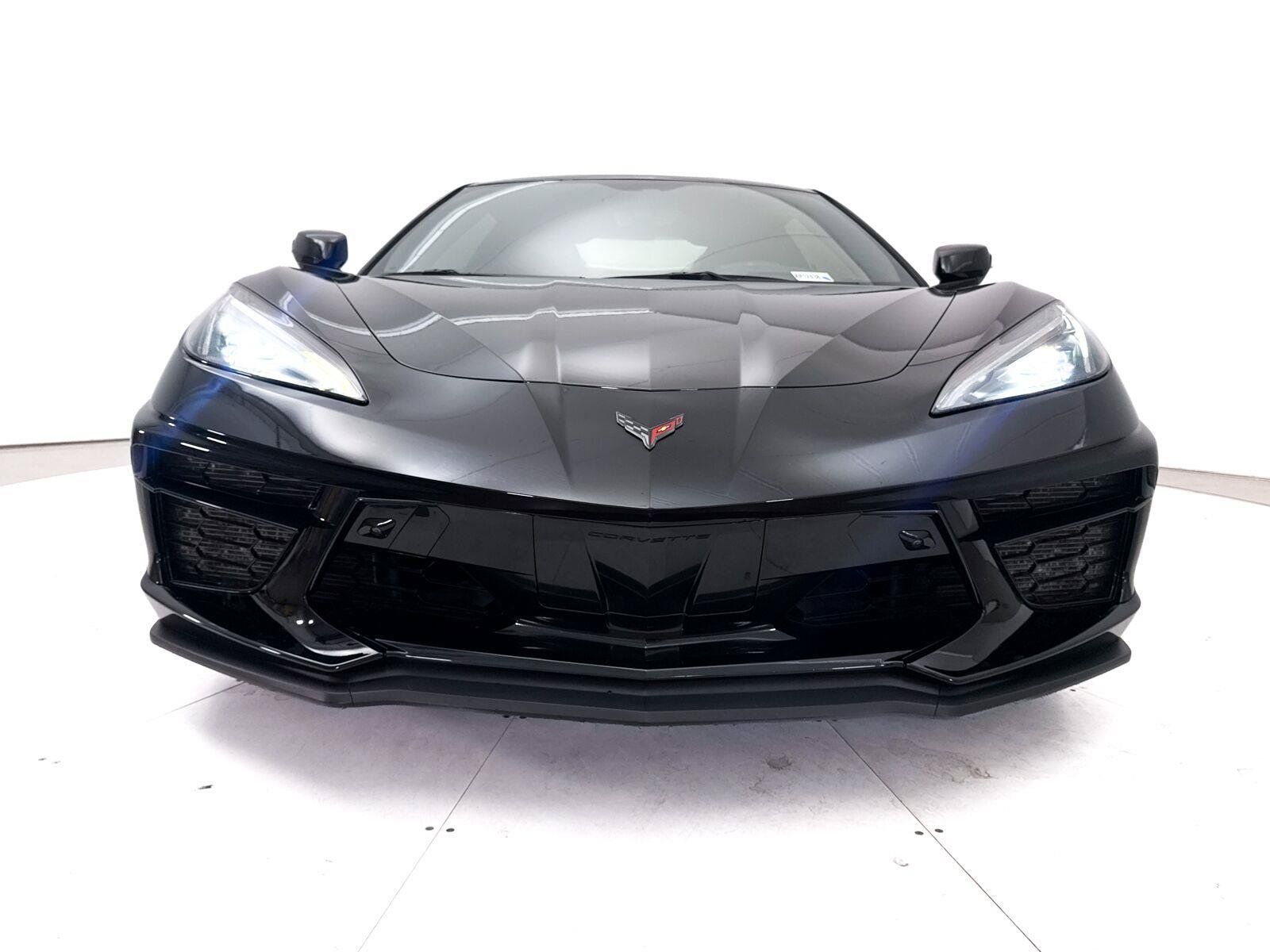 Used 2021 Chevrolet Corvette Stingray Premium Cpe w/ Z51 Performance Package RWD image 16