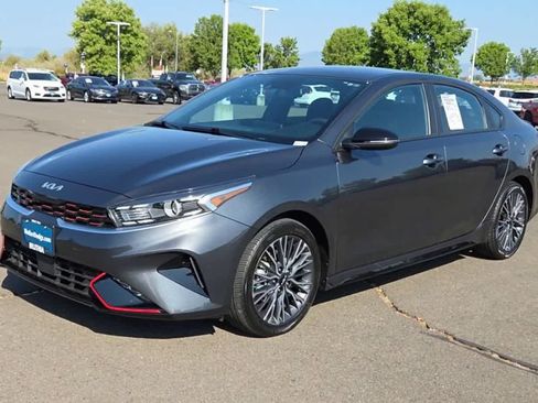 Used 2023 Kia Forte GT-Line w/ GT-Line Premium Package FWD image 4