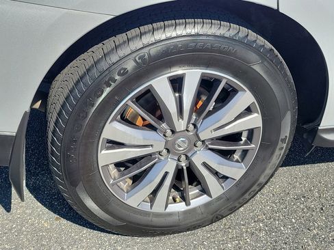 Used 2019 Nissan Pathfinder S FWD image 28