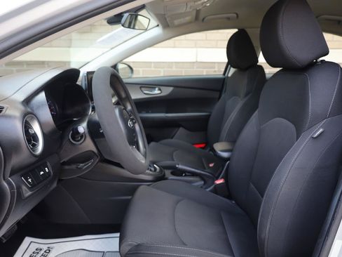 Used 2019 Kia Forte LXS FWD image 14