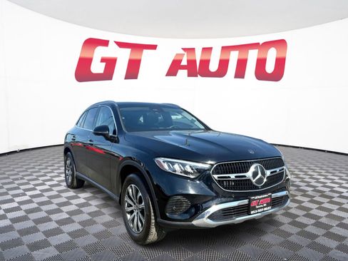 Used 2024 Mercedes-Benz GLC 300 4MATIC image 1