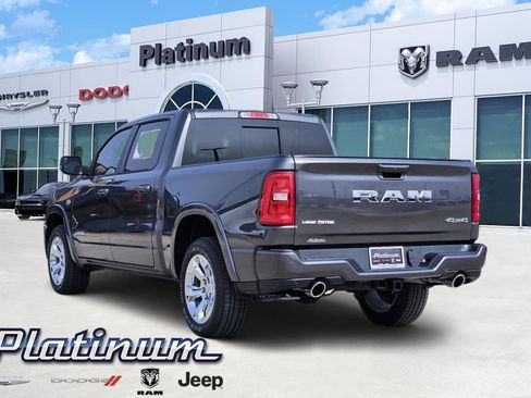 Used 2026 RAM 1500 4x4 Crew Cab image 4