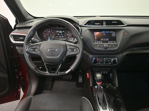 Used 2023 Chevrolet TrailBlazer RS FWD image 16