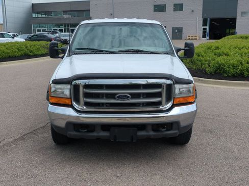 Used 2000 Ford F250 XLT RWD image 3