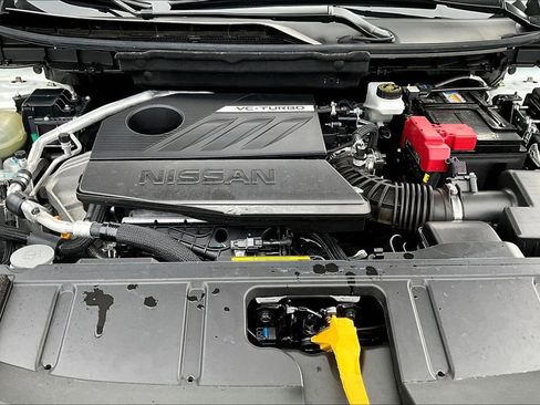 Certified 2025 Nissan Rogue SL w/ Tech Package AWD/4WD image 31