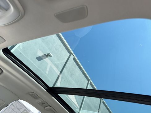 Used 2022 Volvo XC60 B5 Inscription w/ Climate Package image 15