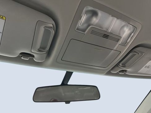 Used 2017 Toyota Camry SE image 27