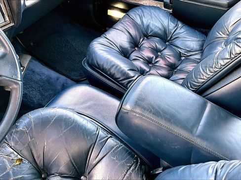 Used 1987 Chrysler Fifth Avenue RWD image 13