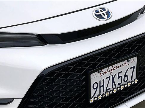 Used 2024 Toyota Corolla SE image 29