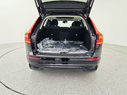 New 2026 Volvo XC60 B5 Ultra w/ Protection Package Premier image 19