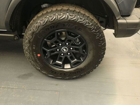 New 2026 Ford Bronco Badlands image 9