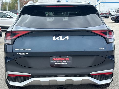 Used 2024 Kia Sportage EX AWD/4WD image 7