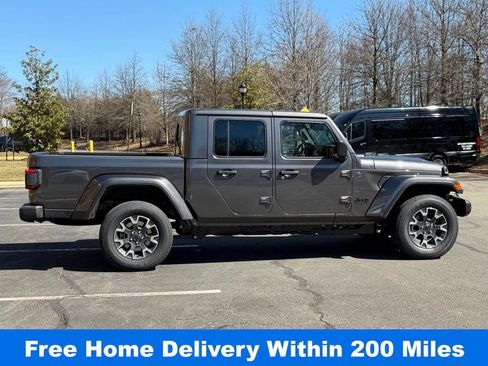 New 2026 Jeep Gladiator Sport image 5