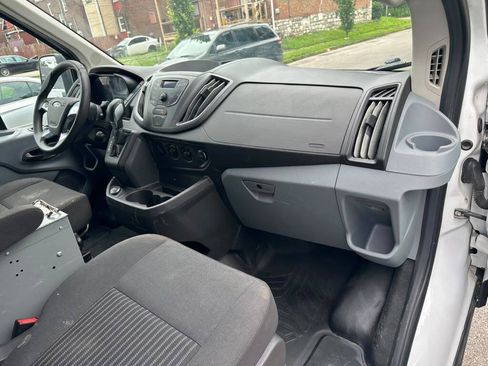 Used 2019 Ford Transit 150 130 Low Roof RWD image 13