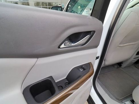 Used 2018 GMC Acadia SLE w/ Driver Alert Package I image 42