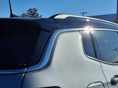 Certified 2022 Jeep Compass Limited image 27