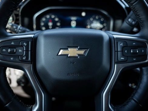 Used 2024 Chevrolet Silverado 1500 LT image 16