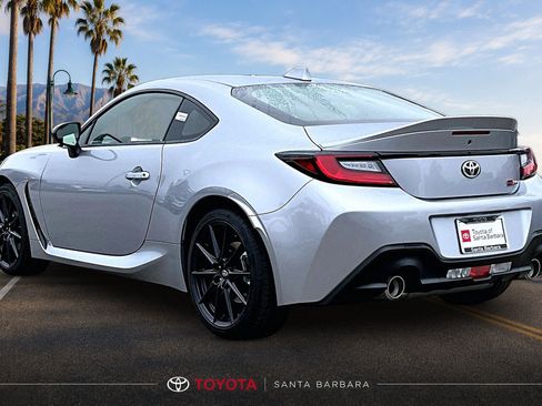 New 2026 Toyota GR86 Premium RWD image 3