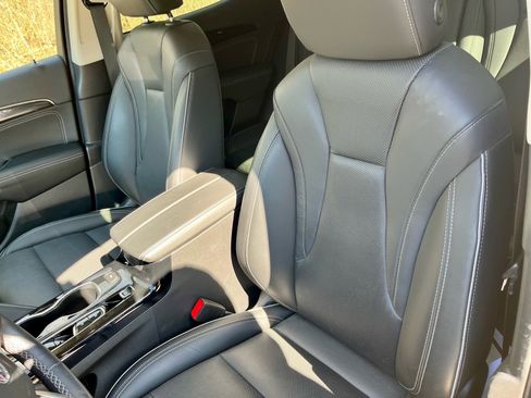 Used 2023 Buick Envision Essence image 13