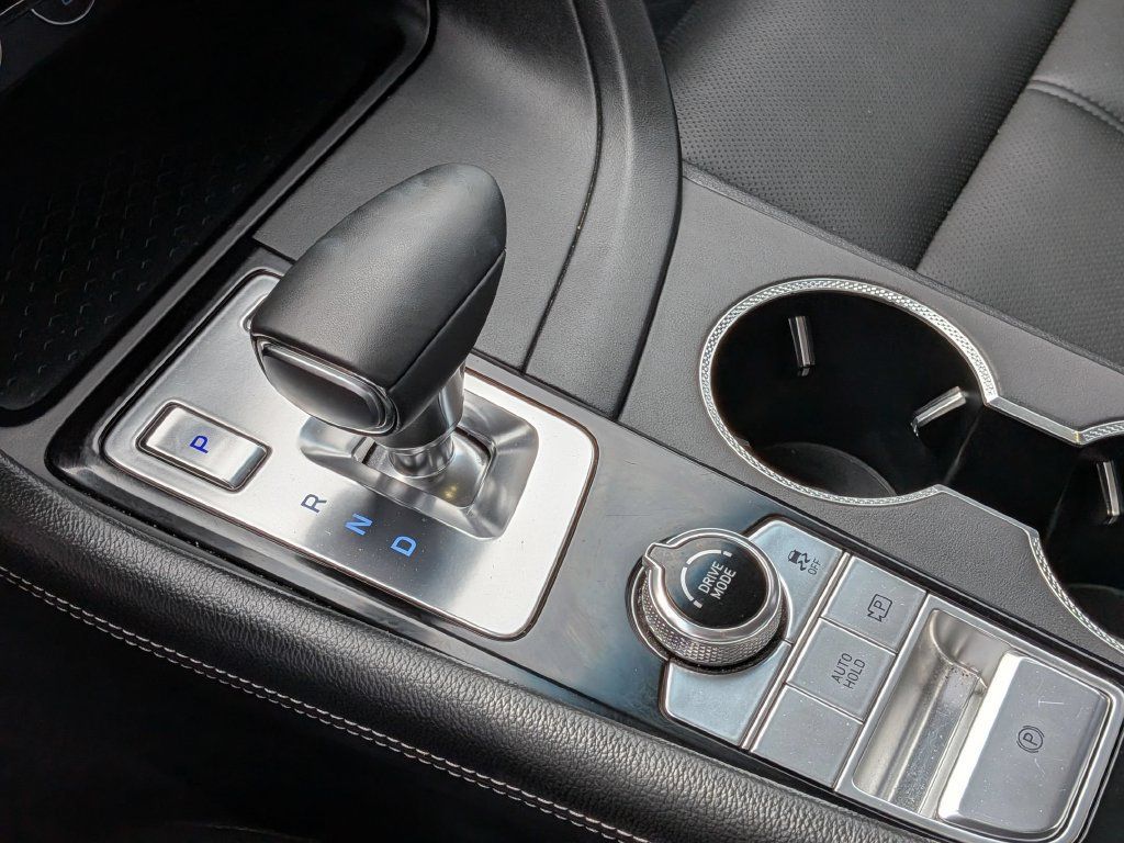Used 2025 Genesis G70 2.5T RWD image 24