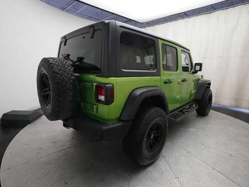Used 2018 Jeep Wrangler Unlimited Sport S AWD/4WD image 13