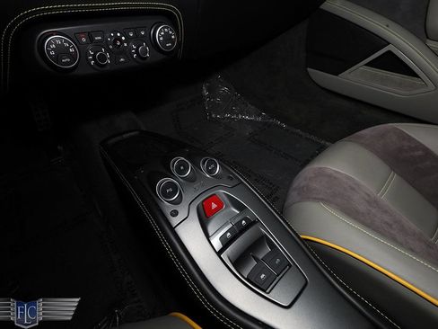 Used 2015 Ferrari 458 Spider RWD image 27