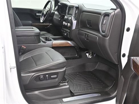 Used 2021 GMC Sierra 1500 SLT w/ X31 Off-Road Package image 9
