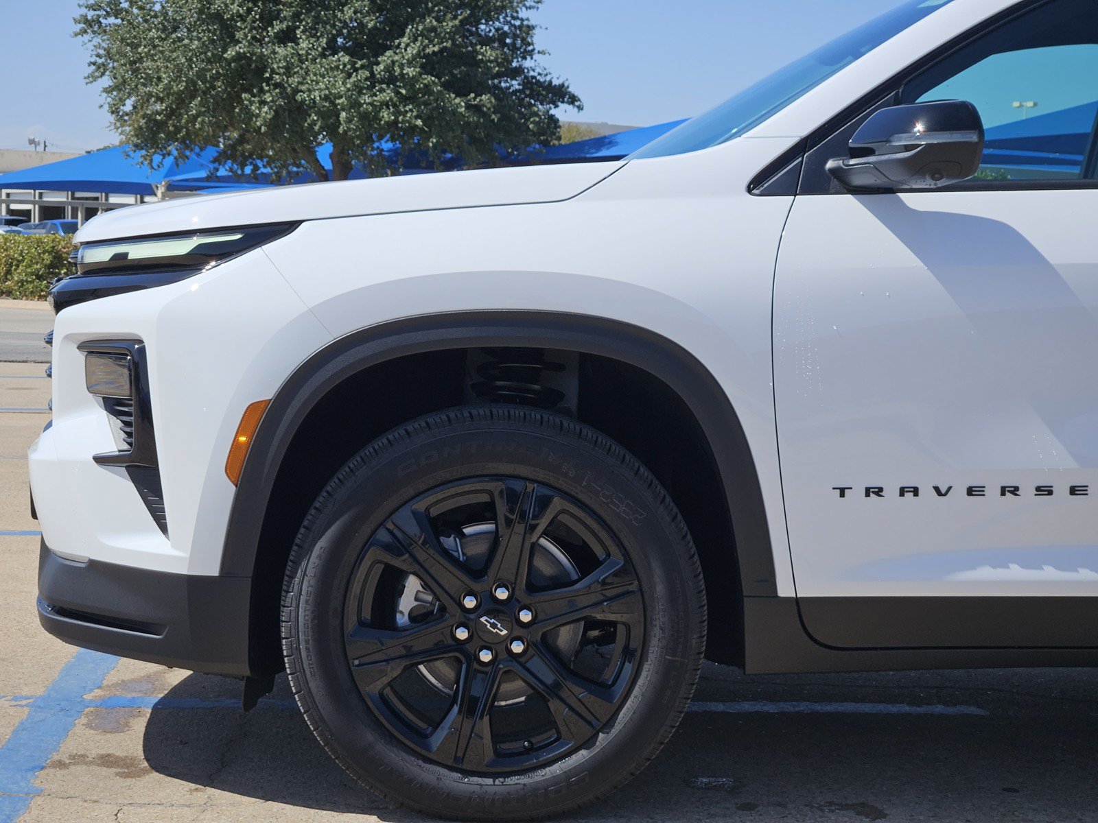New 2027 Chevrolet Traverse LT w/ Midnight/Sport Edition FWD image 6