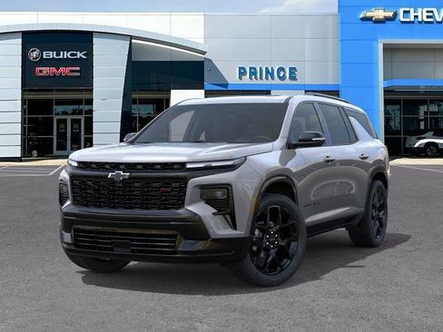 New 2026 Chevrolet Traverse RS w/ LPO, Floor Liner Package FWD image 44