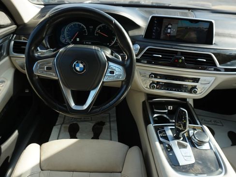 Used 2016 BMW 740i RWD image 36