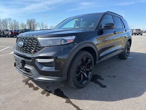 Used 2023 Ford Explorer ST w/ Equipment Group 401A AWD/4WD image 2