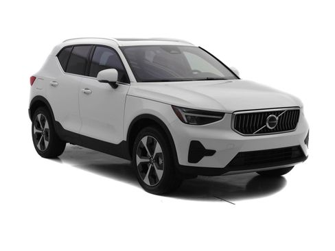 New 2025 Volvo XC40 B5 Core w/ Protection Package Premier image 2