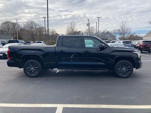 Used 2022 Toyota Tundra Platinum image 11