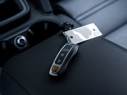 Used 2022 Porsche Cayenne Turbo GT AWD/4WD image 17