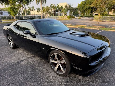 Used 2015 Dodge Challenger R/T Plus RWD image 2