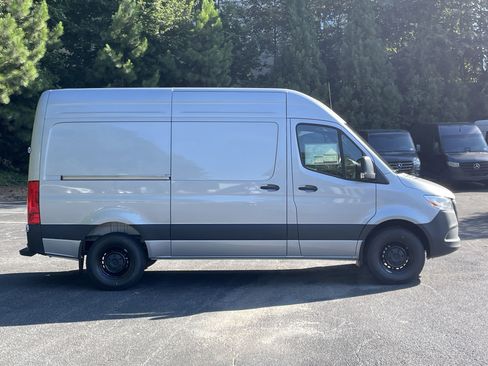 New 2025 Mercedes-Benz Sprinter 2500 image 5