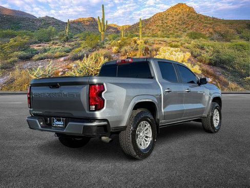 Used 2024 Chevrolet Colorado LT w/ LT Convenience Package II image 4