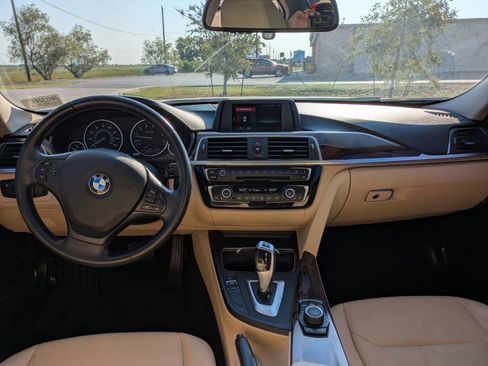 Used 2018 BMW 320i Sedan w/ Convenience Package image 15