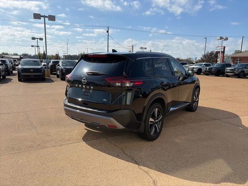 Certified 2023 Nissan Rogue SL w/ SL Premium Package image 4