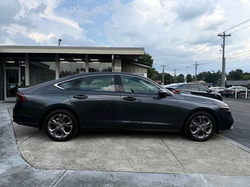 Used 2024 Honda Accord EX image 8