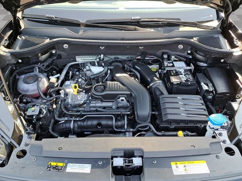 New 2025 Volkswagen Taos S image 20